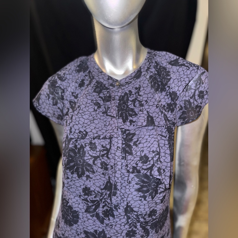 Ann Taylor Blouse - Picture 5 of 6